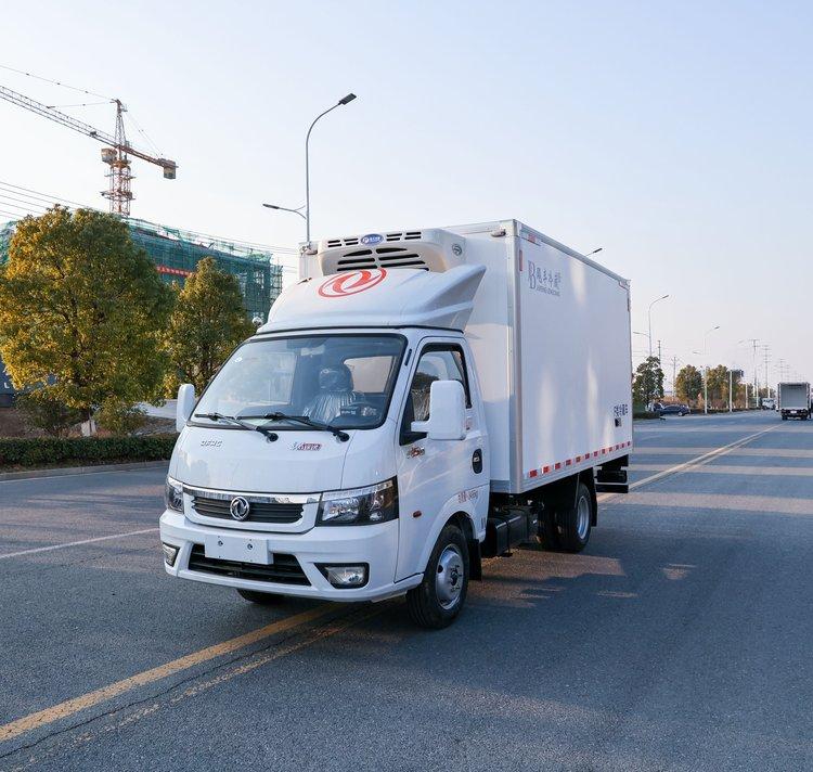 東風途逸全柴95馬力冷藏車 家用創(chuàng)業(yè)與城市配送運輸?shù)睦硐胫x